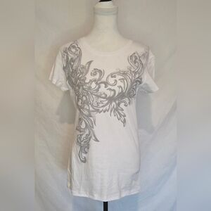 Chic Women's Graphic Short Sleeve Tee